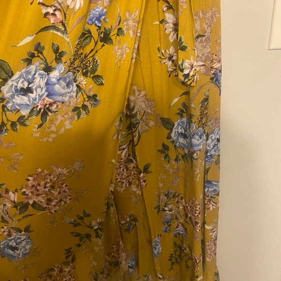 Yellow floral Maxi dress - Picture 3 of 3